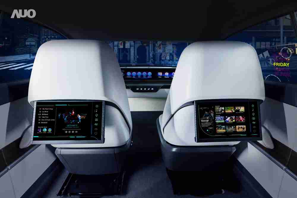 人生就是博新一代Smart Cockpit 2024，，，以Micro LED先进显示技术优势，，创建〝可卷式后座娱乐显示器〞，，仅在互动时才显示出所需画面及信息，，，扩充更丰富的娱乐和交互信息服务，，，获国际奖项荣耀